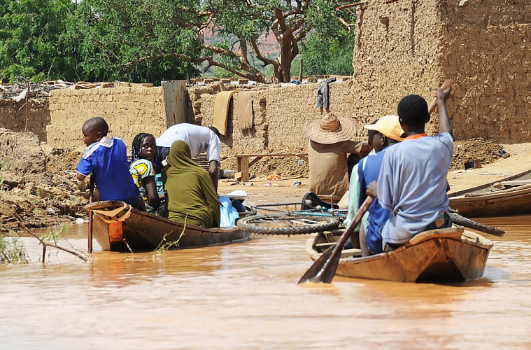 홍수로 신음하는  아프리카   니제르